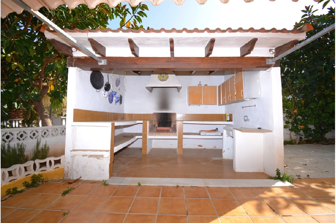 villa in Denia for sale, built area 230 m², year built 1974, condition neat, + central heating, air-condition, plot area 1396 m², 4 bedroom, 2 bathroom, swimming-pool, ref.: BC-7708-11