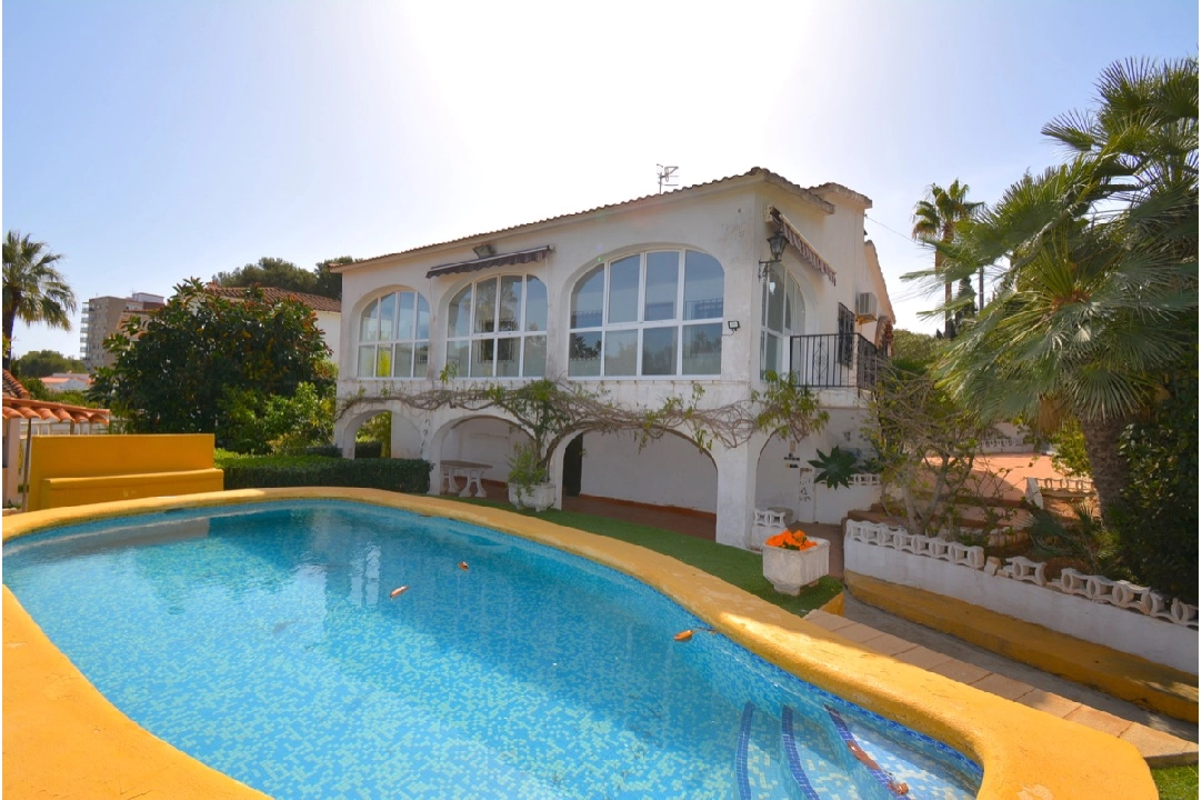 villa in Denia for sale, built area 230 m², year built 1974, condition neat, + central heating, air-condition, plot area 1396 m², 4 bedroom, 2 bathroom, swimming-pool, ref.: BC-7708-2
