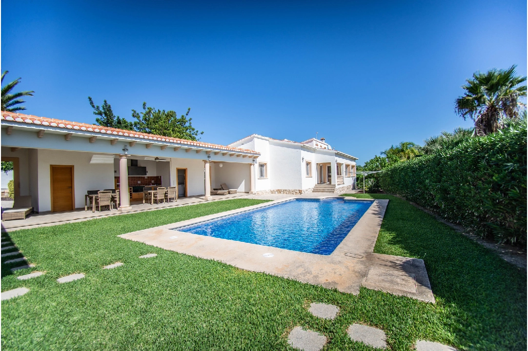 villa in Denia(Torrecarrals) for sale, built area 290 m², condition mint, + central heating, air-condition, plot area 3741 m², 5 bedroom, 4 bathroom, swimming-pool, ref.: SC-L0916-3