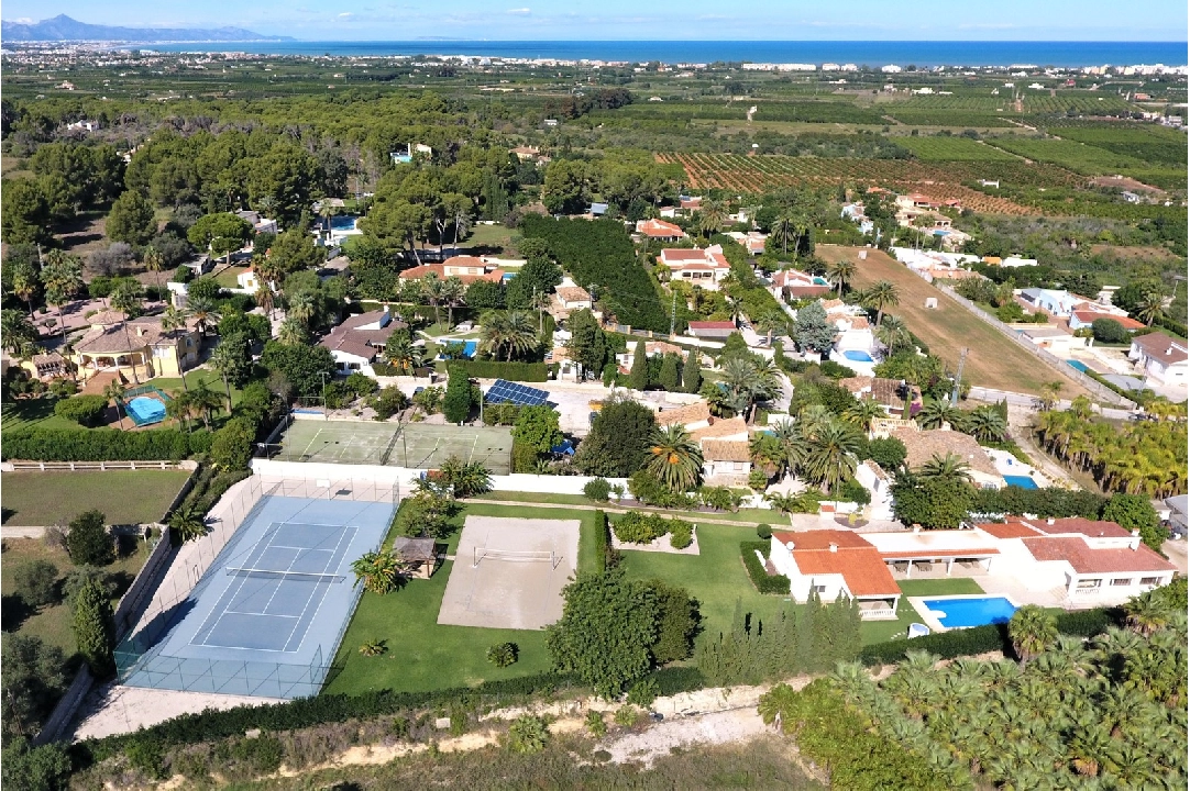 villa in Denia(Torrecarrals) for sale, built area 290 m², condition mint, + central heating, air-condition, plot area 3741 m², 5 bedroom, 4 bathroom, swimming-pool, ref.: SC-L0916-44