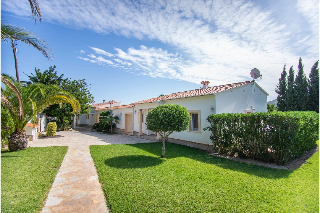 villa in Denia(Torrecarrals) for sale, built area 290 m², condition mint, + central heating, air-condition, plot area 3741 m², 5 bedroom, 4 bathroom, swimming-pool, ref.: SC-L0916-6